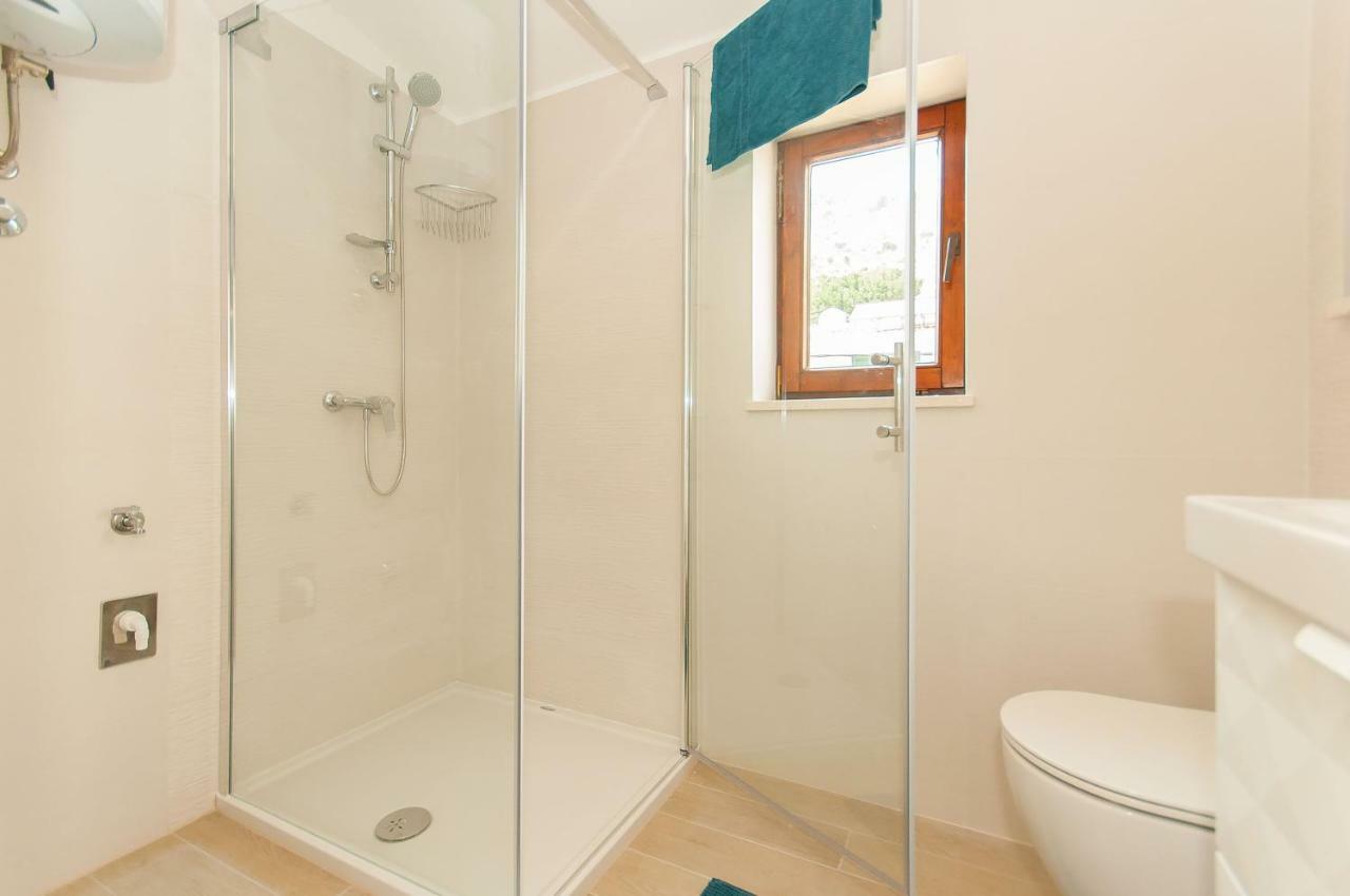 Duće Ante Apartments מראה חיצוני תמונה