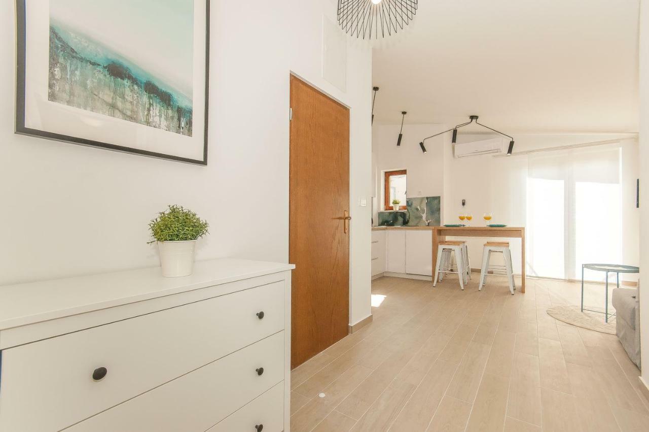 Duće Ante Apartments מראה חיצוני תמונה